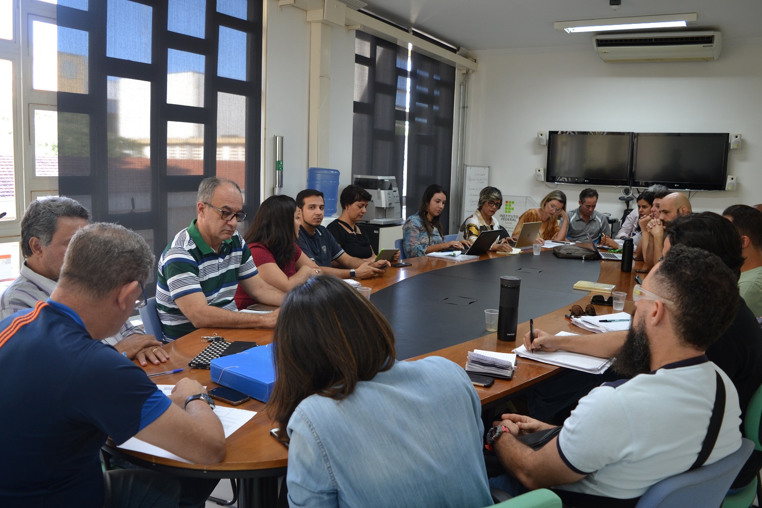 Reunião sobre as novas Diretrizes Curriculares para o Ensino Médio, realizada no dia 29, no Câmpus Goiânia.